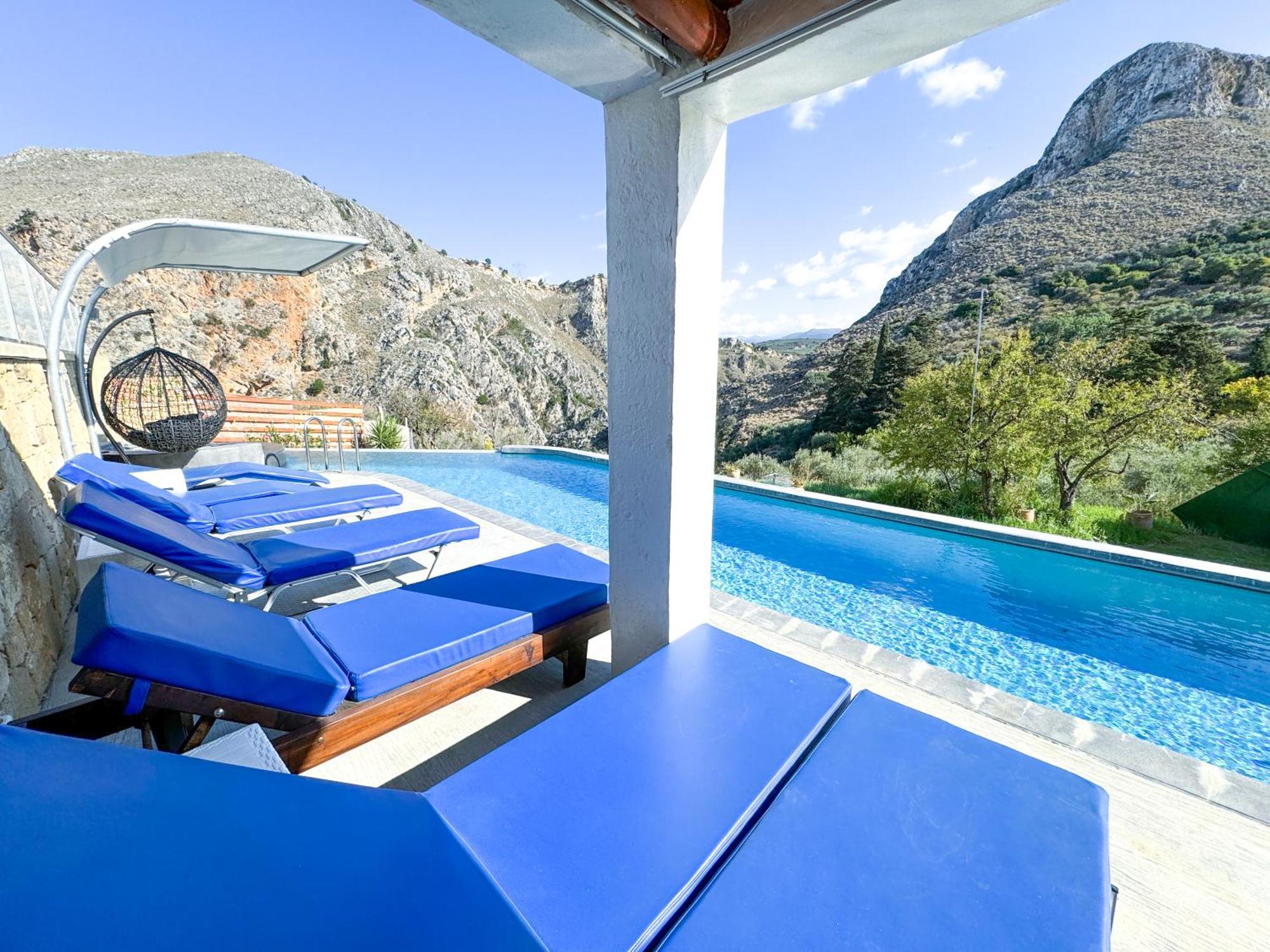Heated Private 50sqm Pool, Jacuzzi, Spa - Ozone&Salt - Villa Rokka Kíssamos Esterno foto