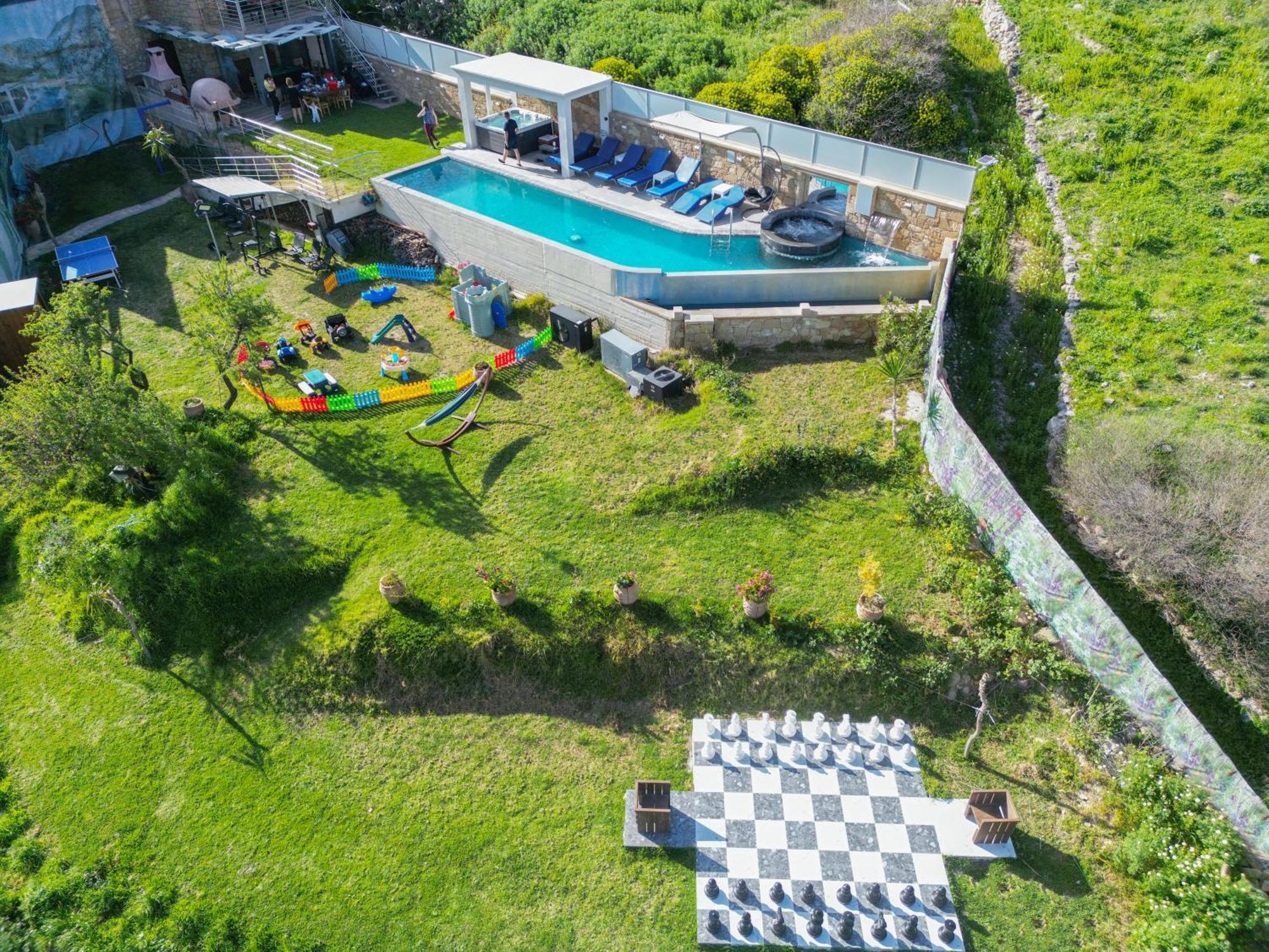 Heated Private 50sqm Pool, Jacuzzi, Spa - Ozone&Salt - Villa Rokka Kíssamos Esterno foto