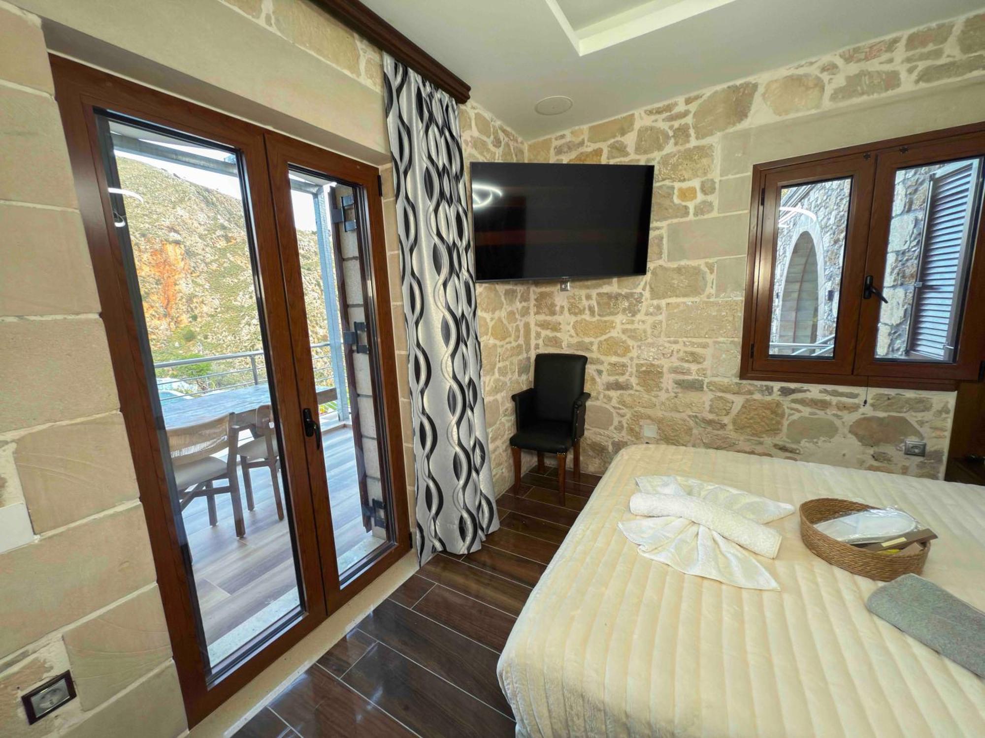 Heated Private 50sqm Pool, Jacuzzi, Spa - Ozone&Salt - Villa Rokka Kíssamos Esterno foto