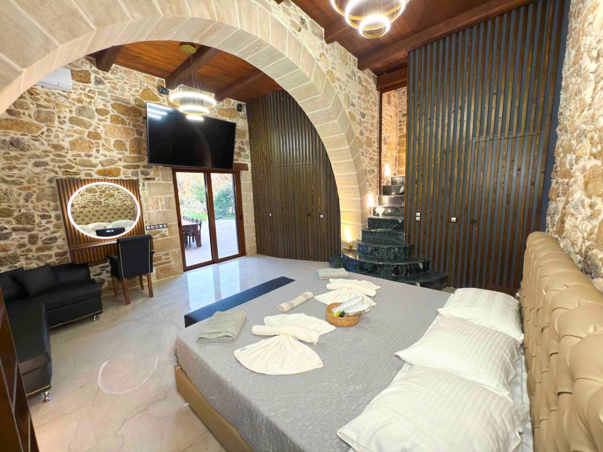 Heated Private 50sqm Pool, Jacuzzi, Spa - Ozone&Salt - Villa Rokka Kíssamos Esterno foto